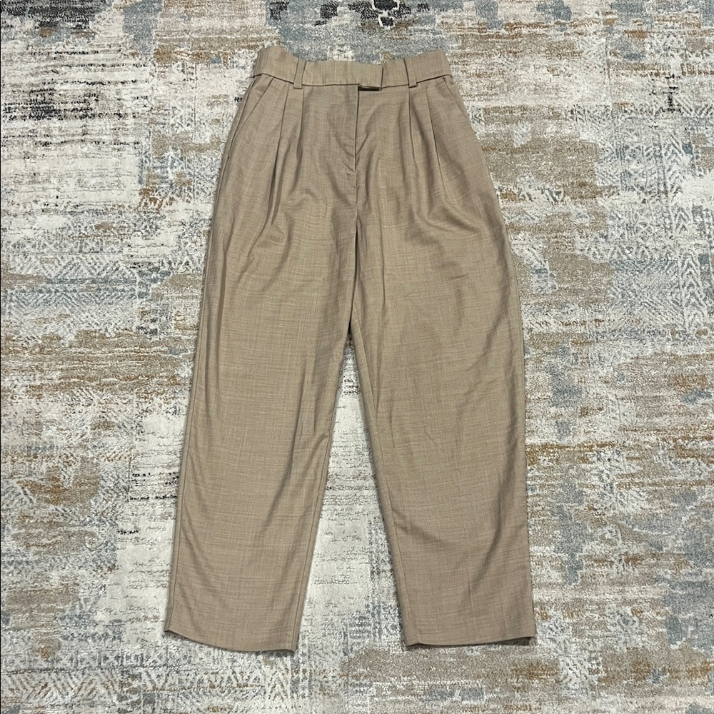 ‼️ Tan Pleated Pants ‼️